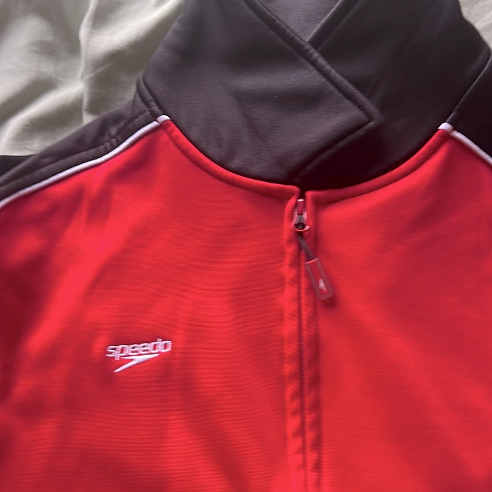 Speedo zip up